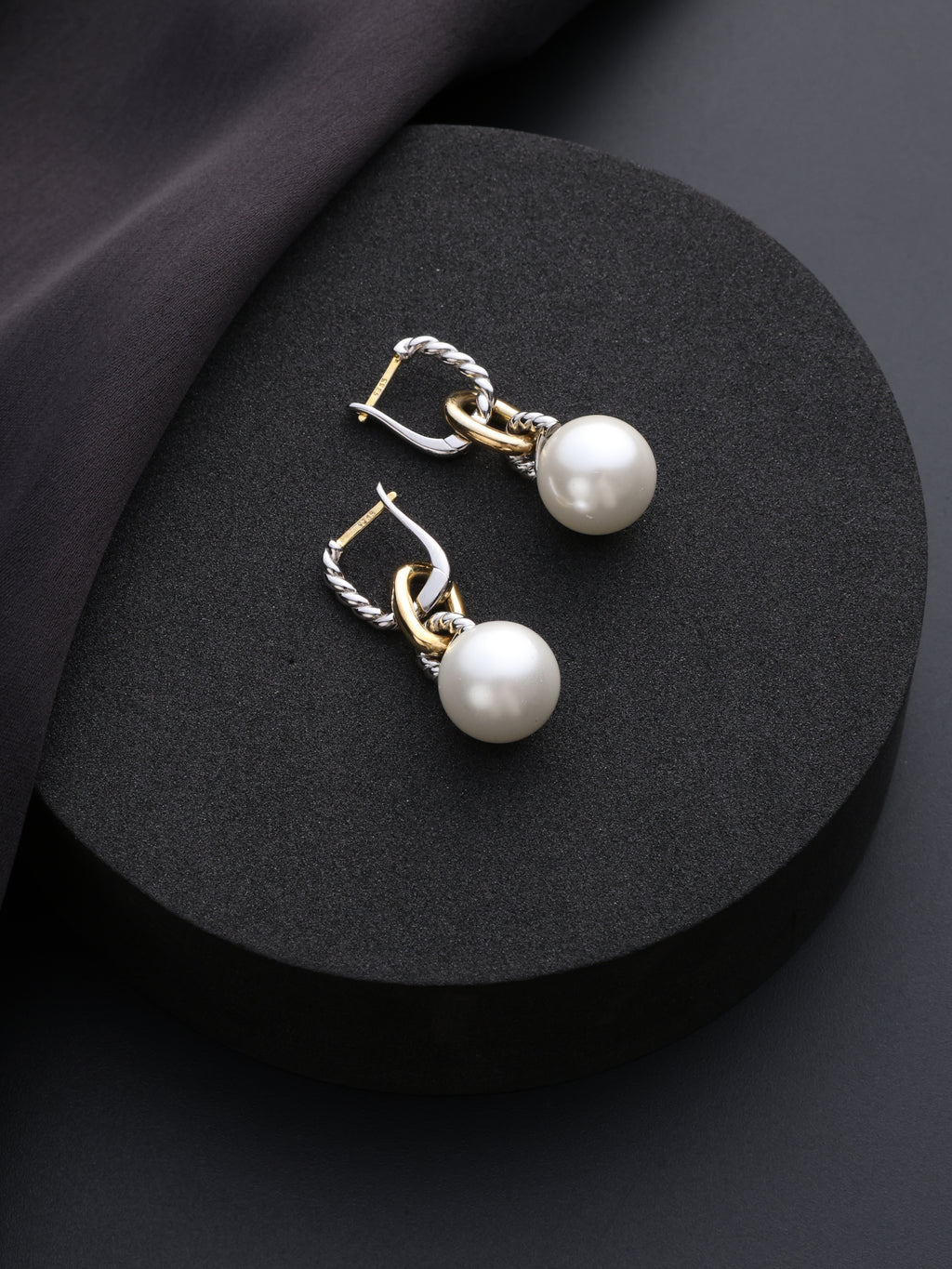 Classic Pearl Earrings