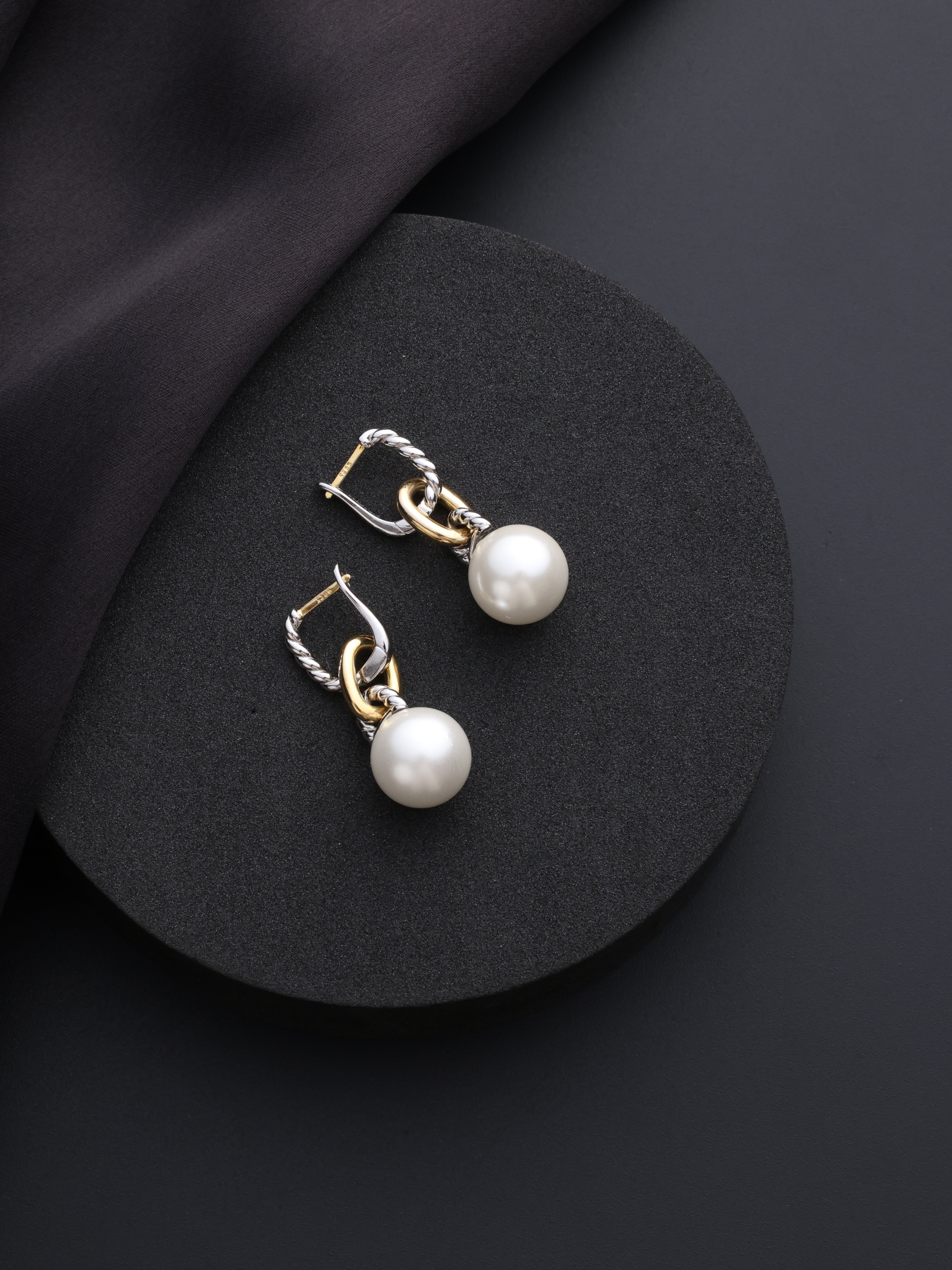 Classic Pearl Earrings