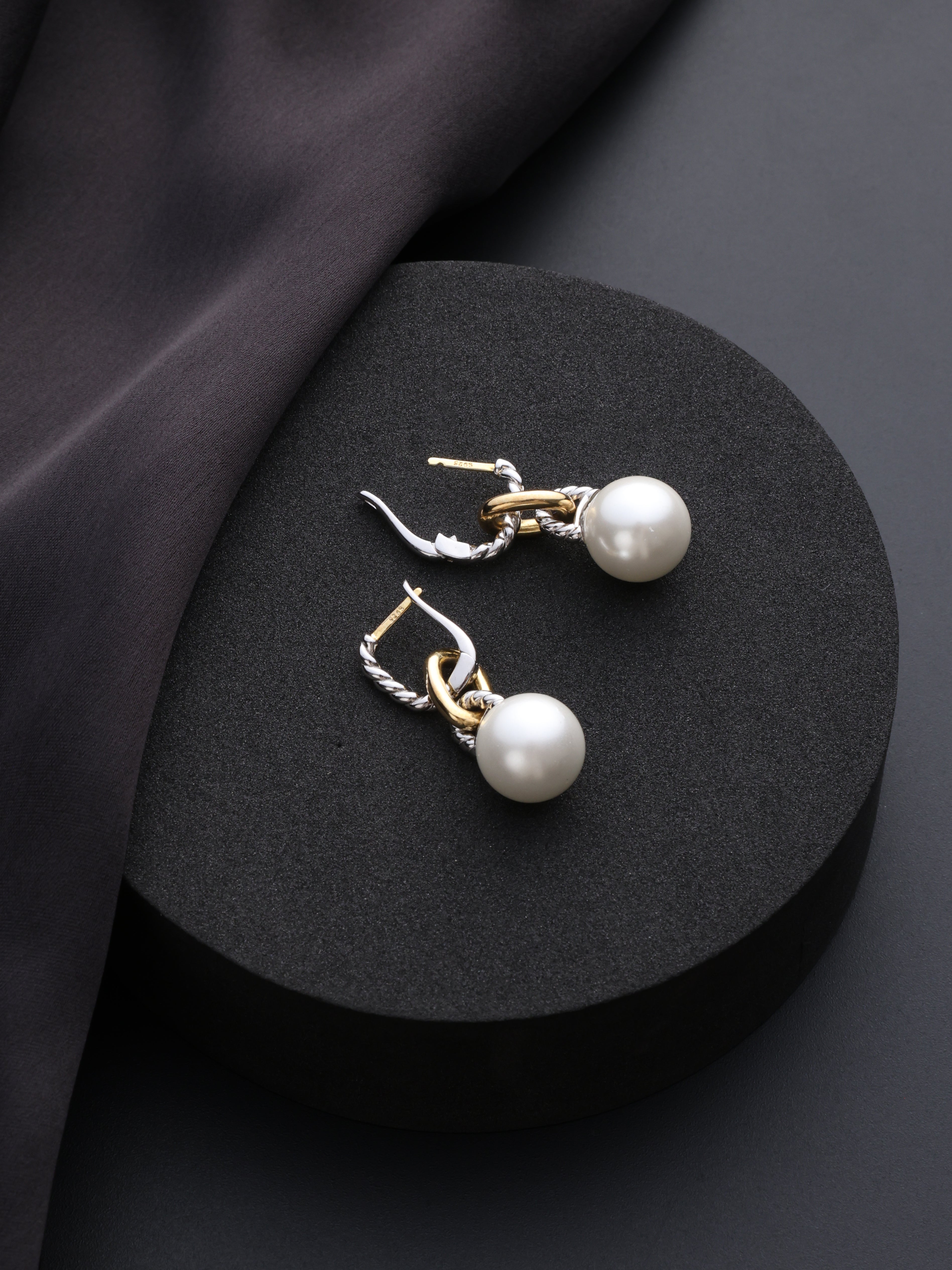 Classic Pearl Earrings