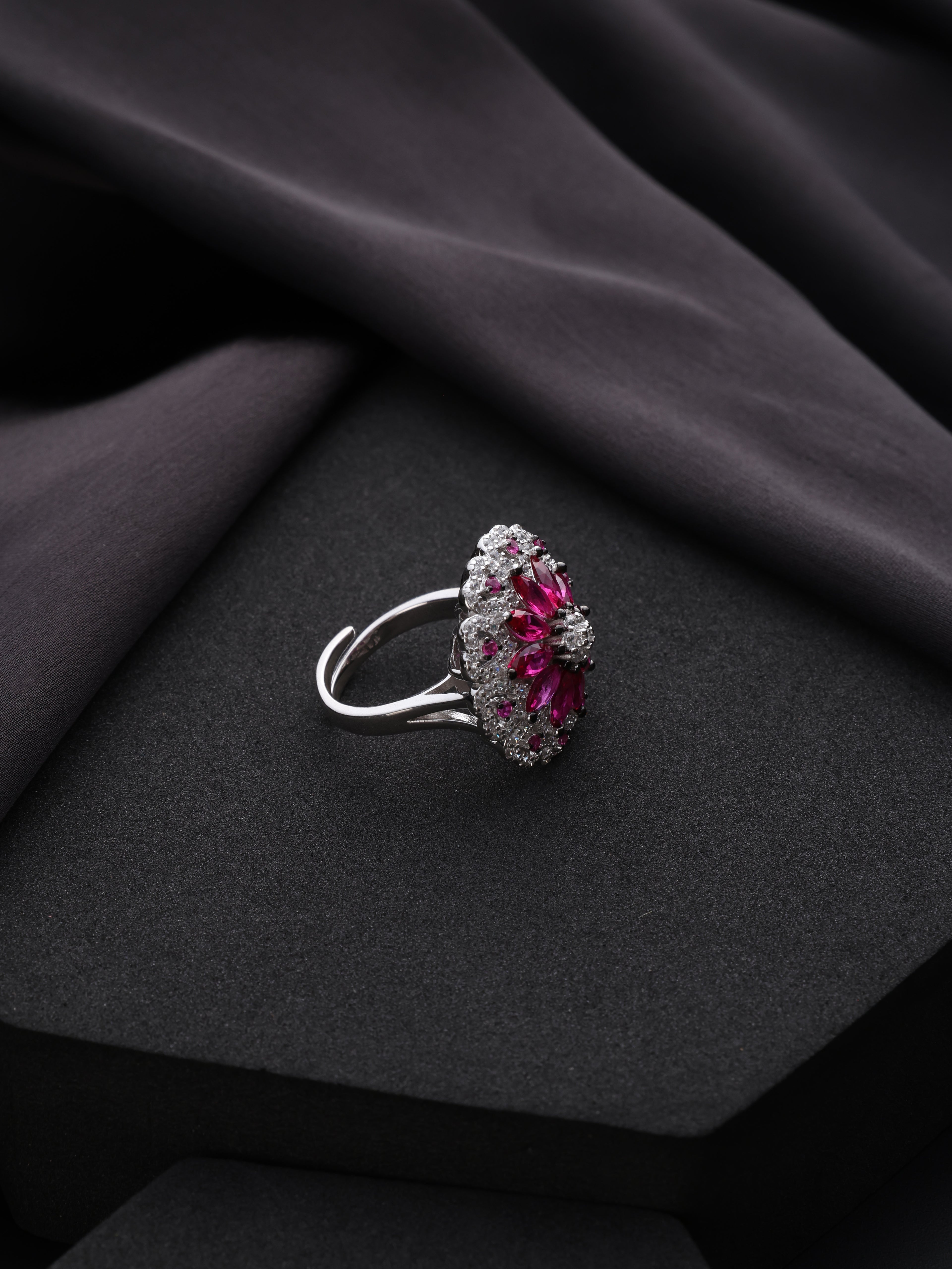 Gulabi Pushp Ring