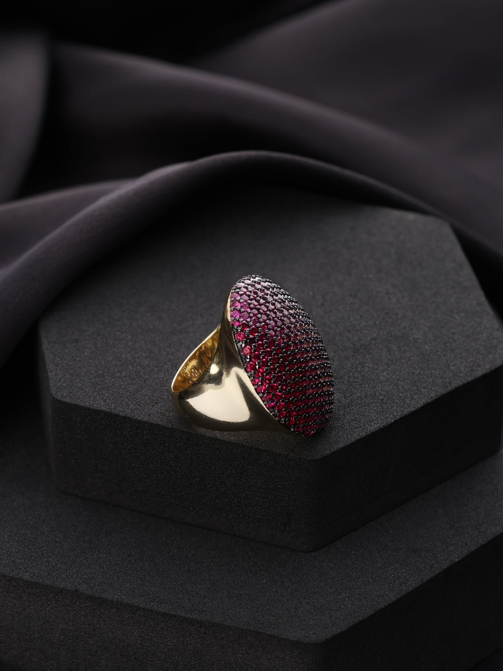 Scarlet Majesty Ring