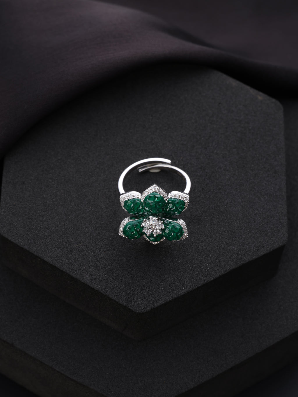 Emerald Flower Ring
