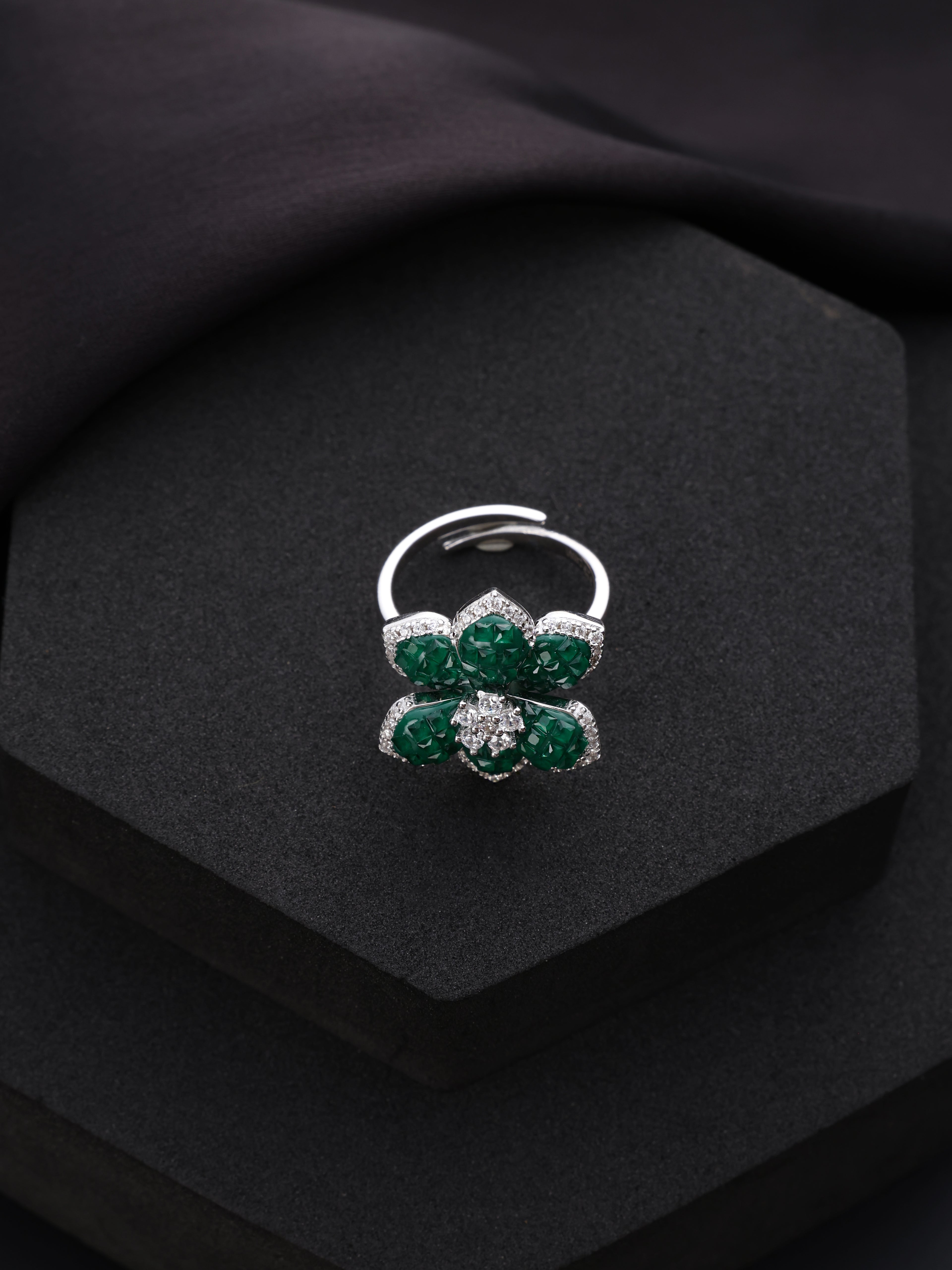Emerald Flower Ring