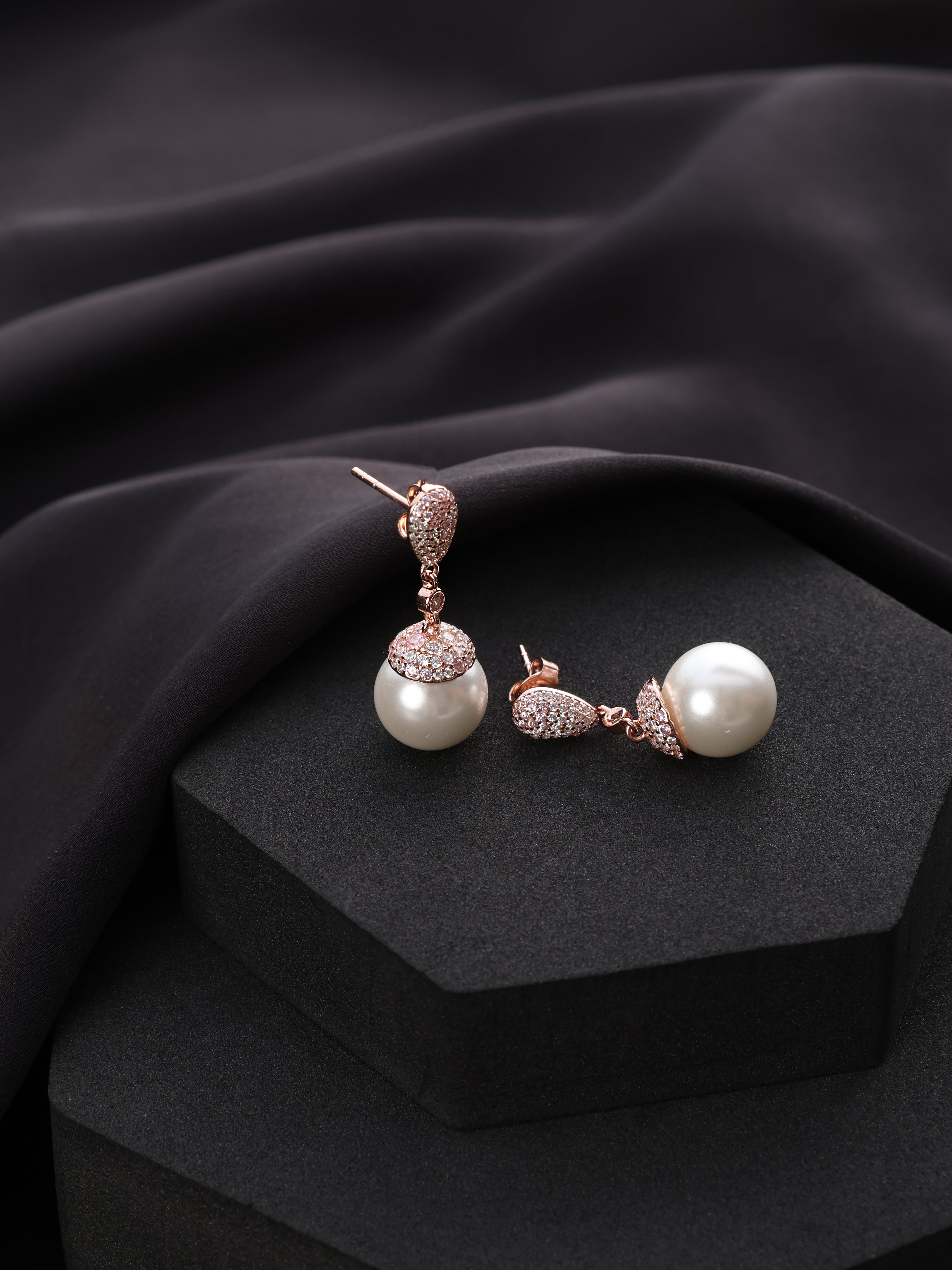 Pearl Kiss Drops