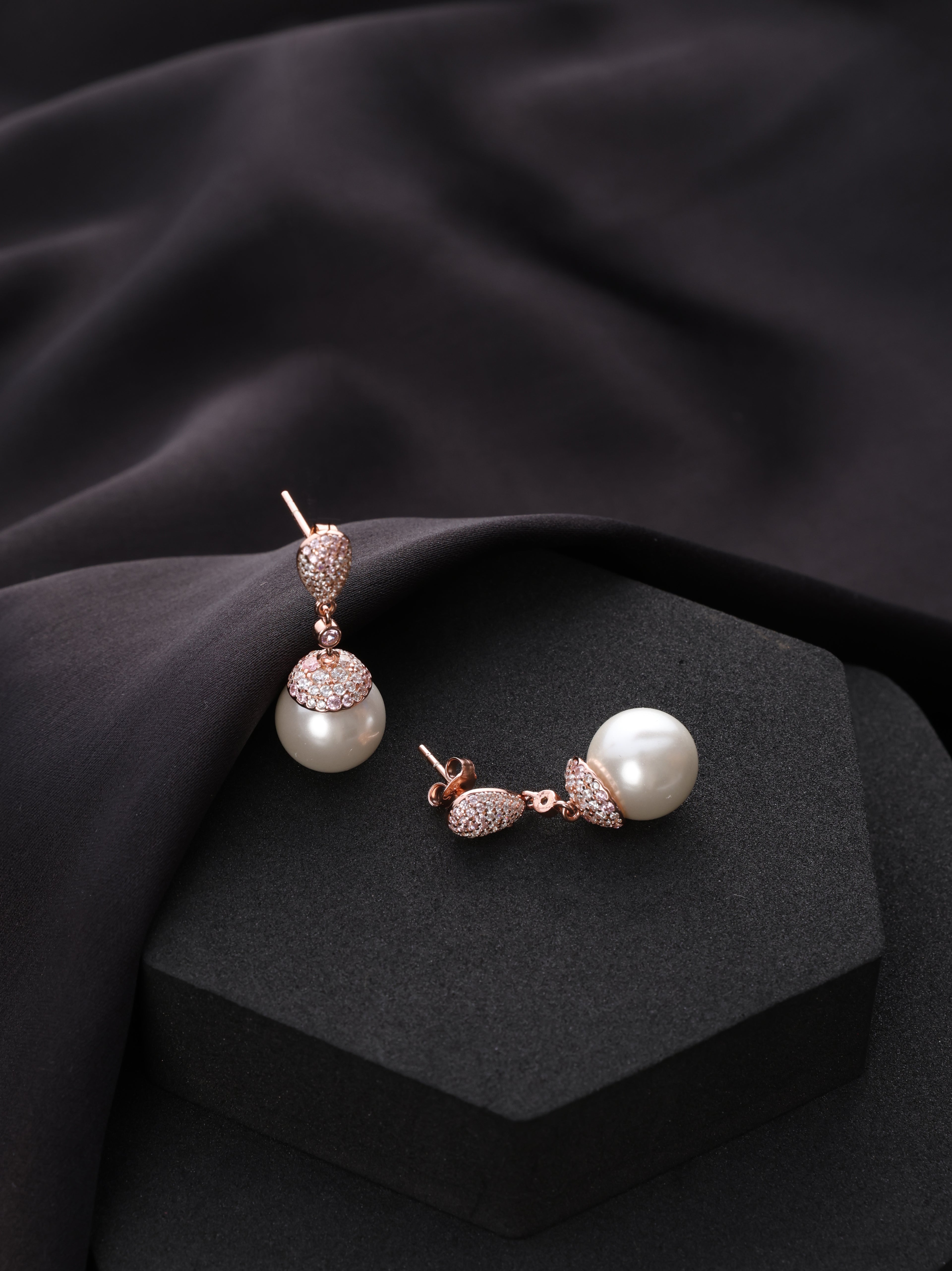 Pearl Kiss Drops