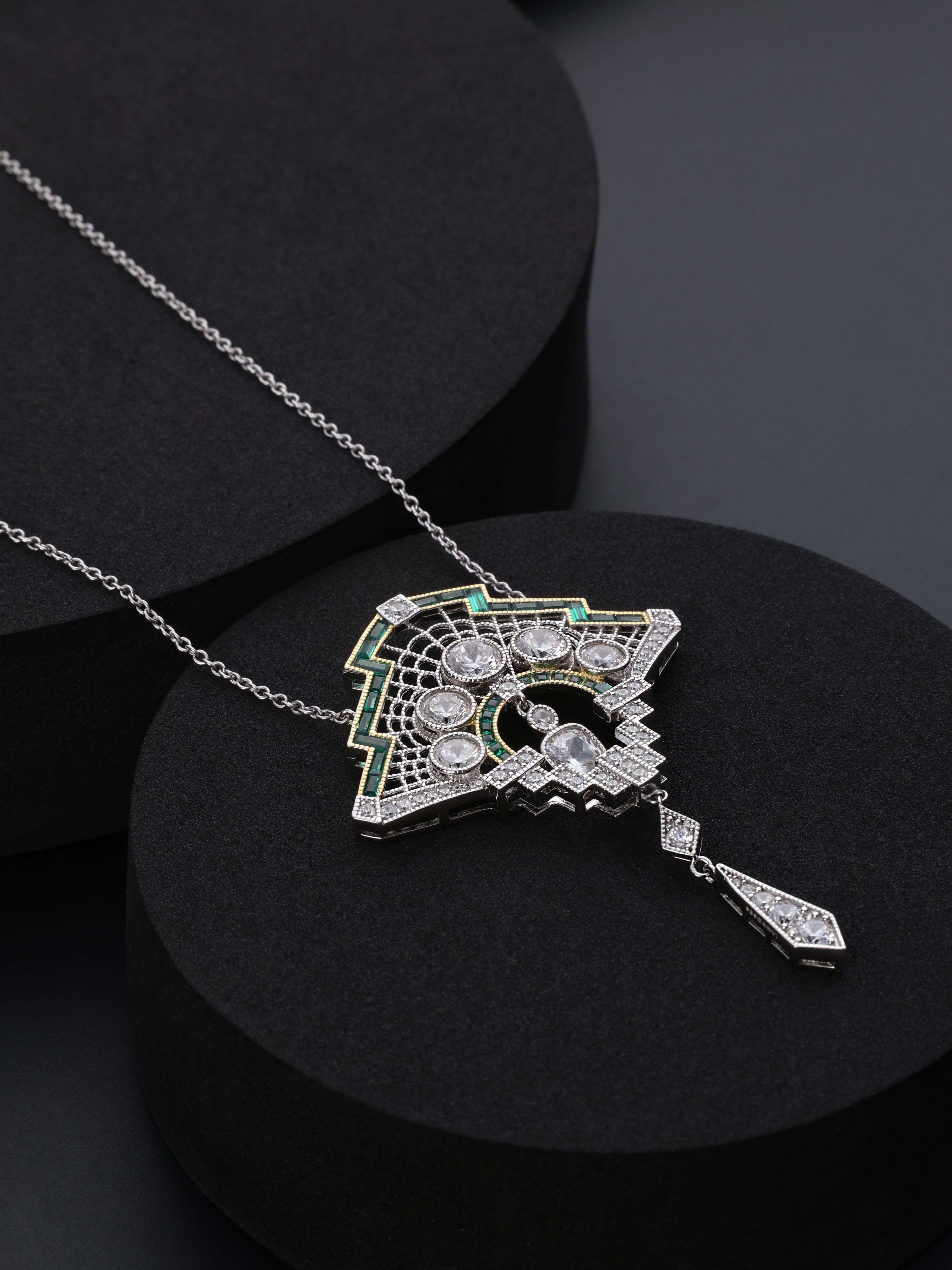 Prism Edge Pendant Chain