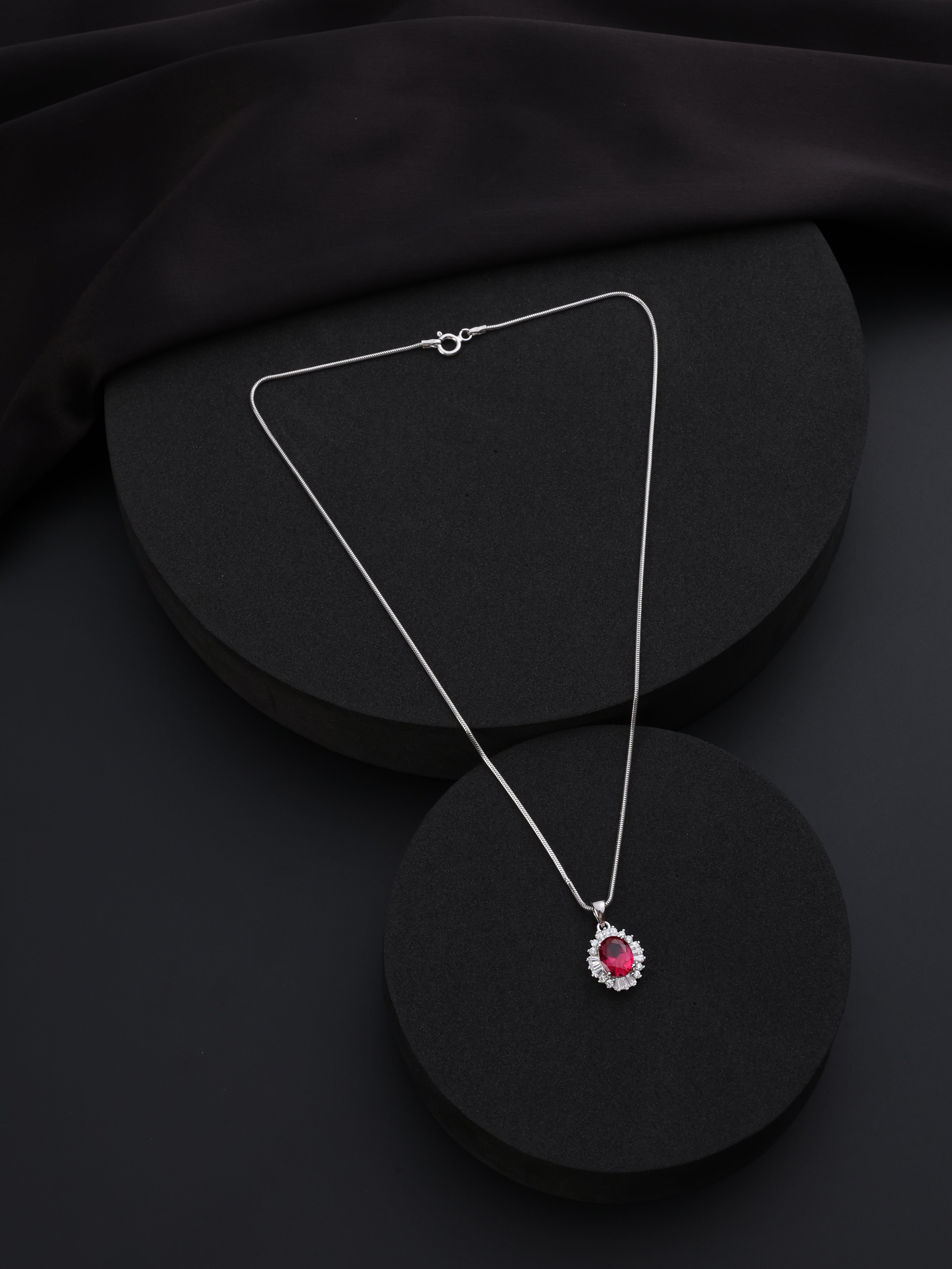 Rubelle Glow Pendant Chain