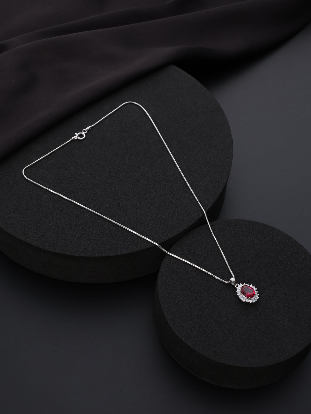 Rubelle Glow Pendant Chain