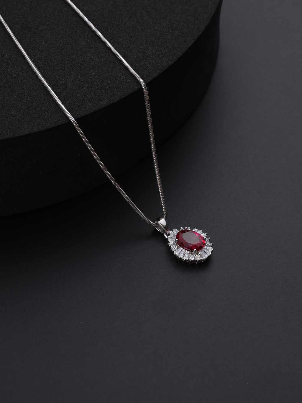 Rubelle Glow Pendant Chain