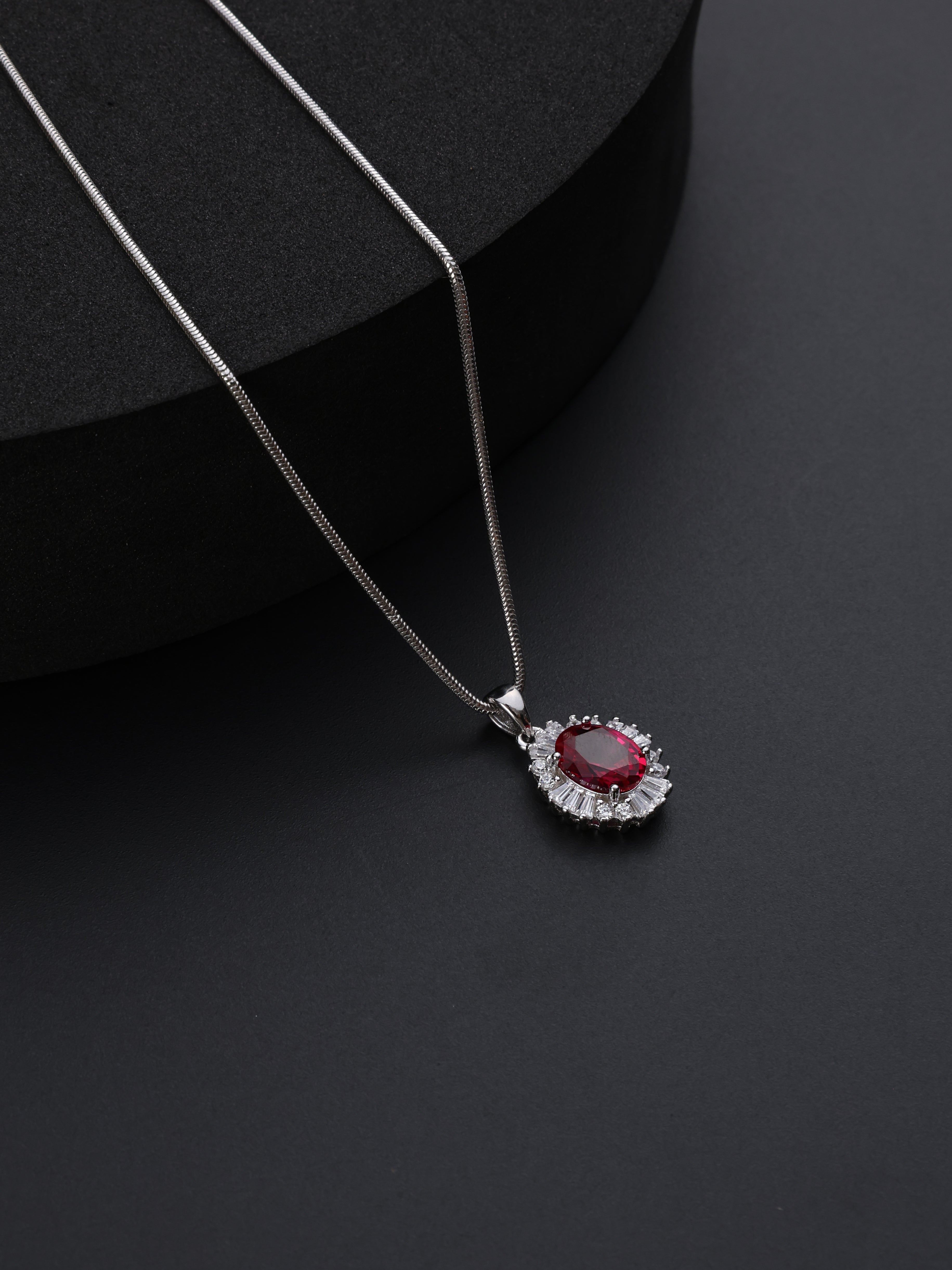 Rubelle Glow Pendant Chain