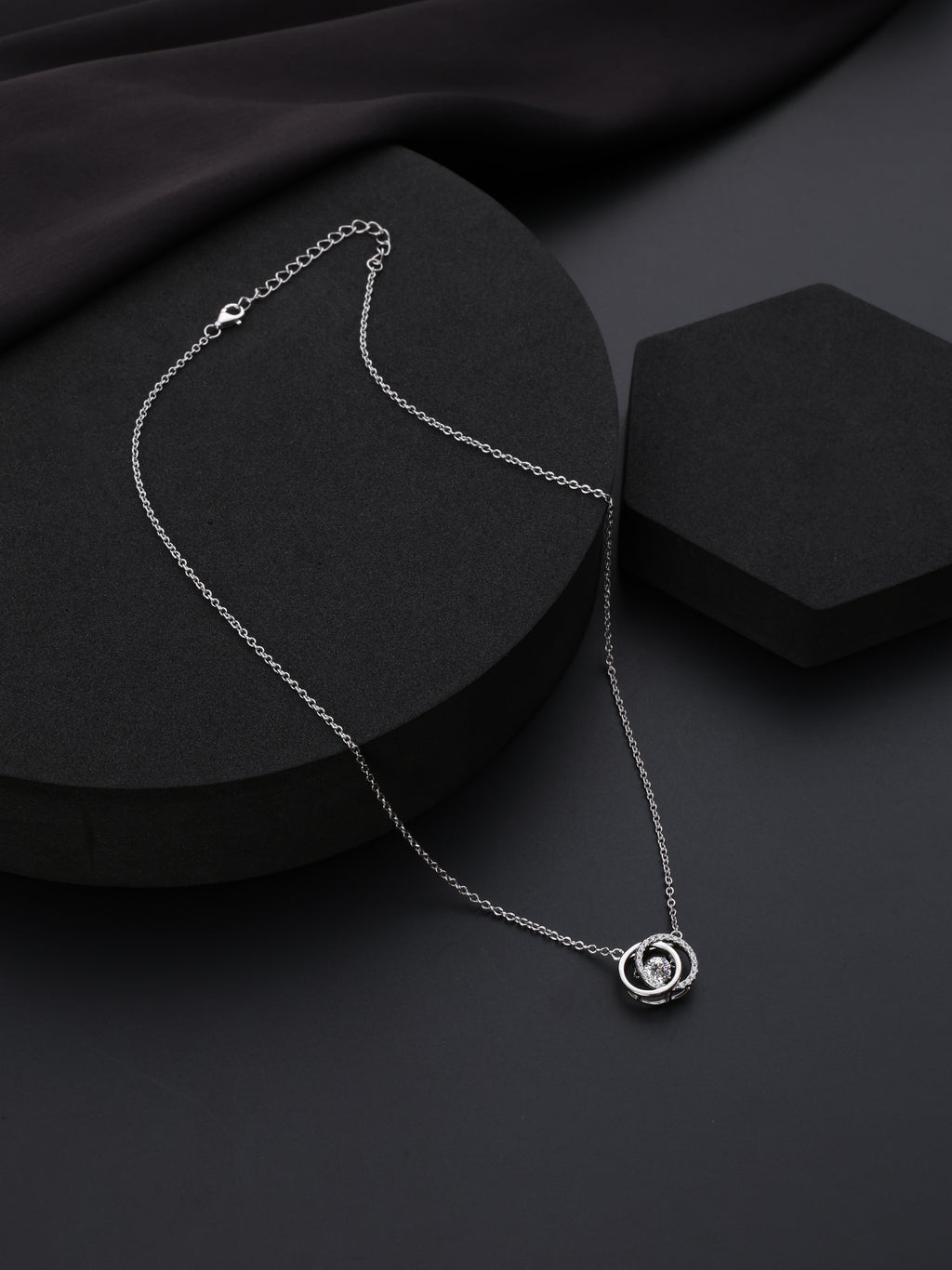 Cellestial Loop Pendant Chain