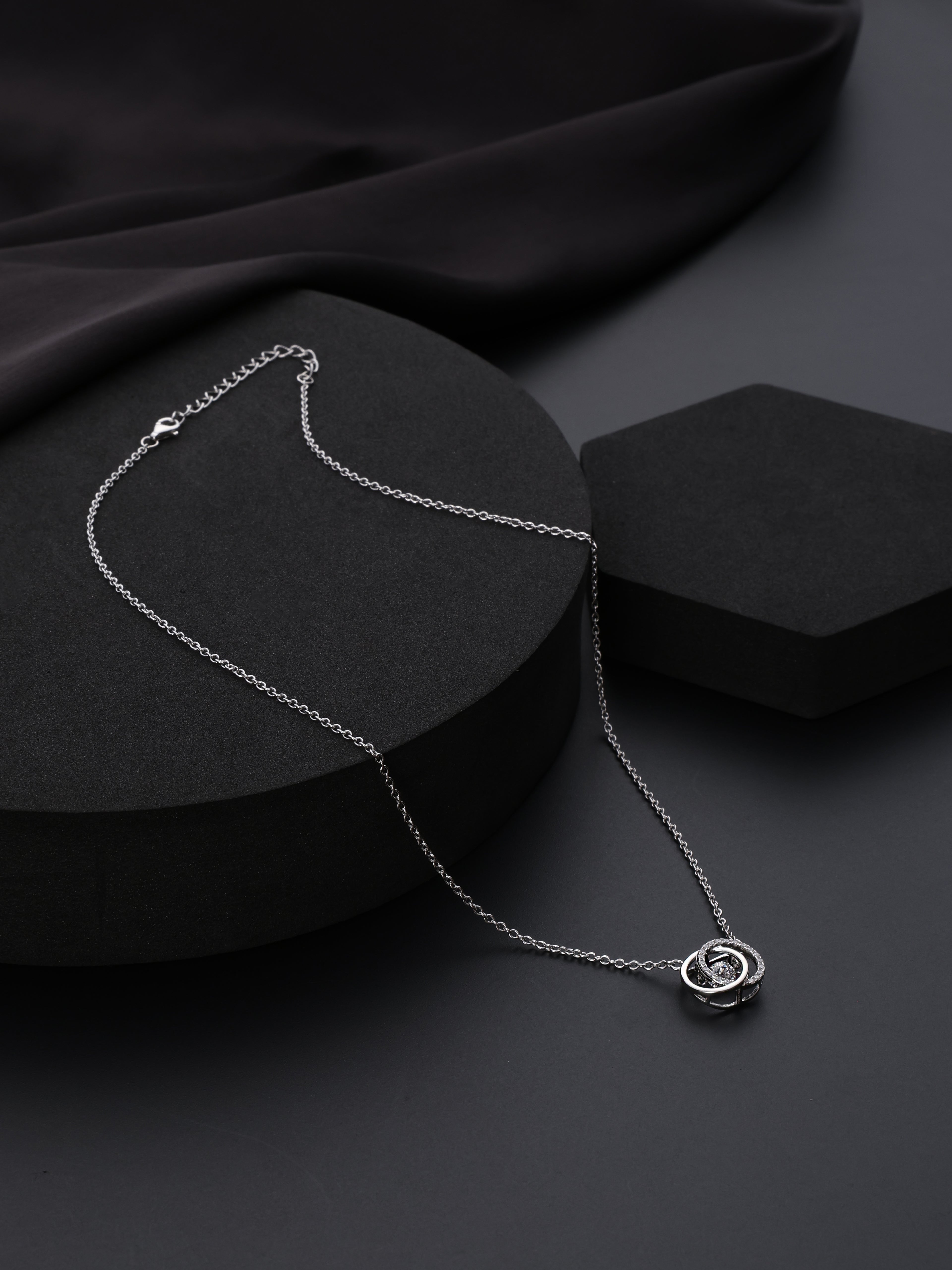 Cellestial Loop Pendant Chain