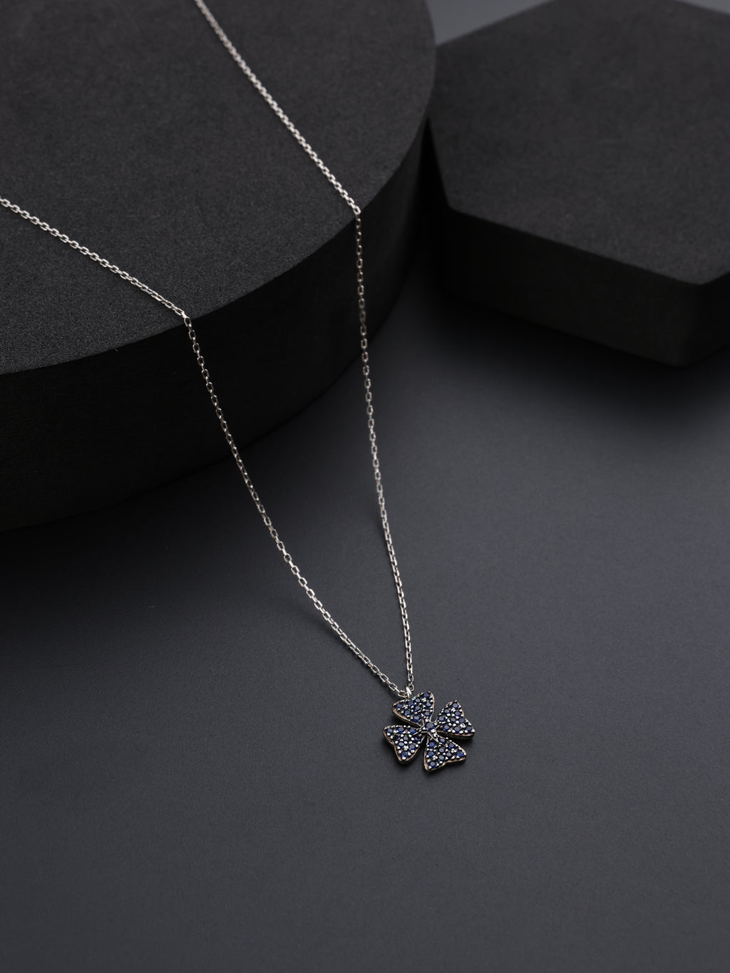 Fourleaf Grace Pendant Chain