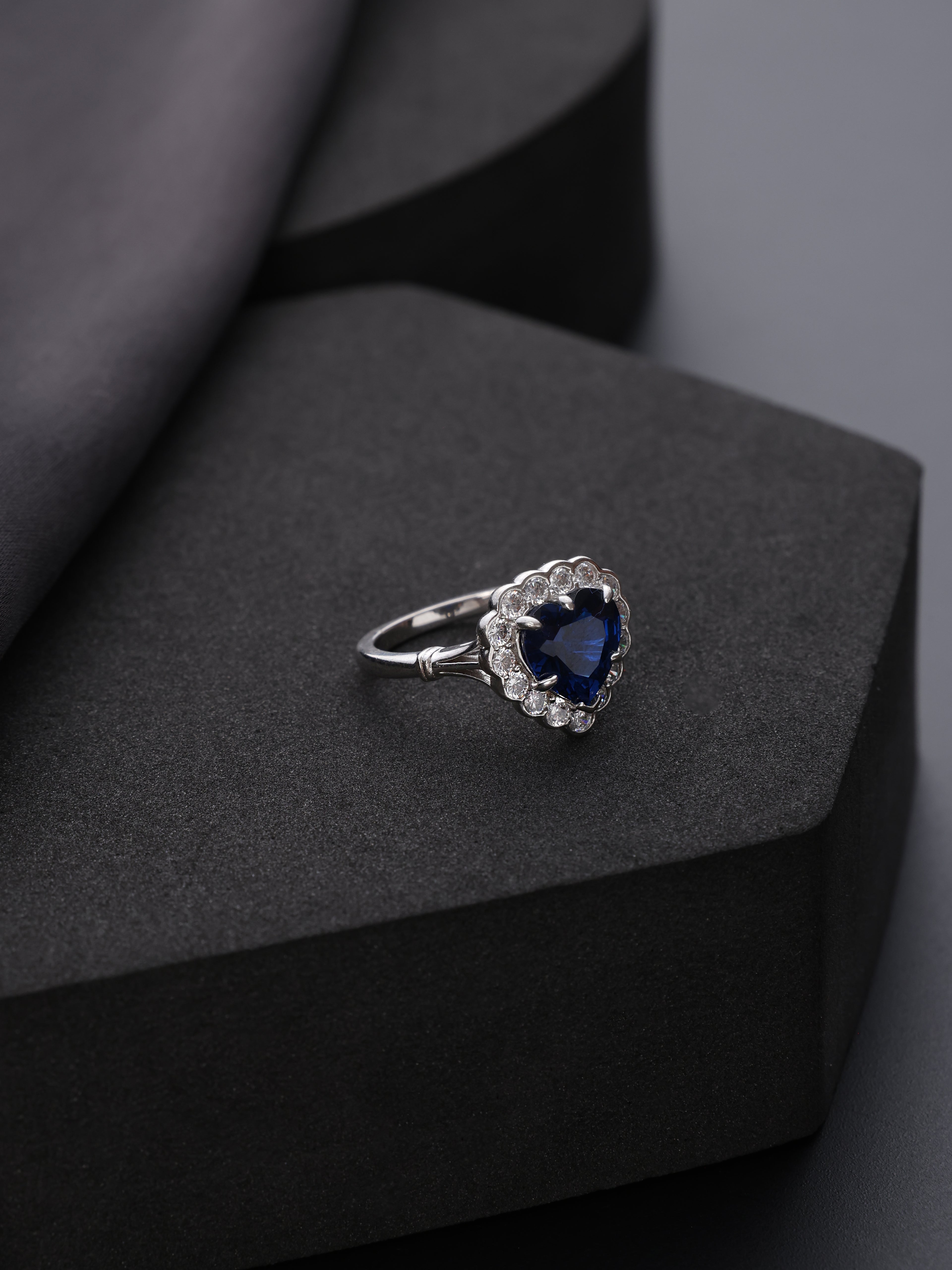 Midnight Heart Ring