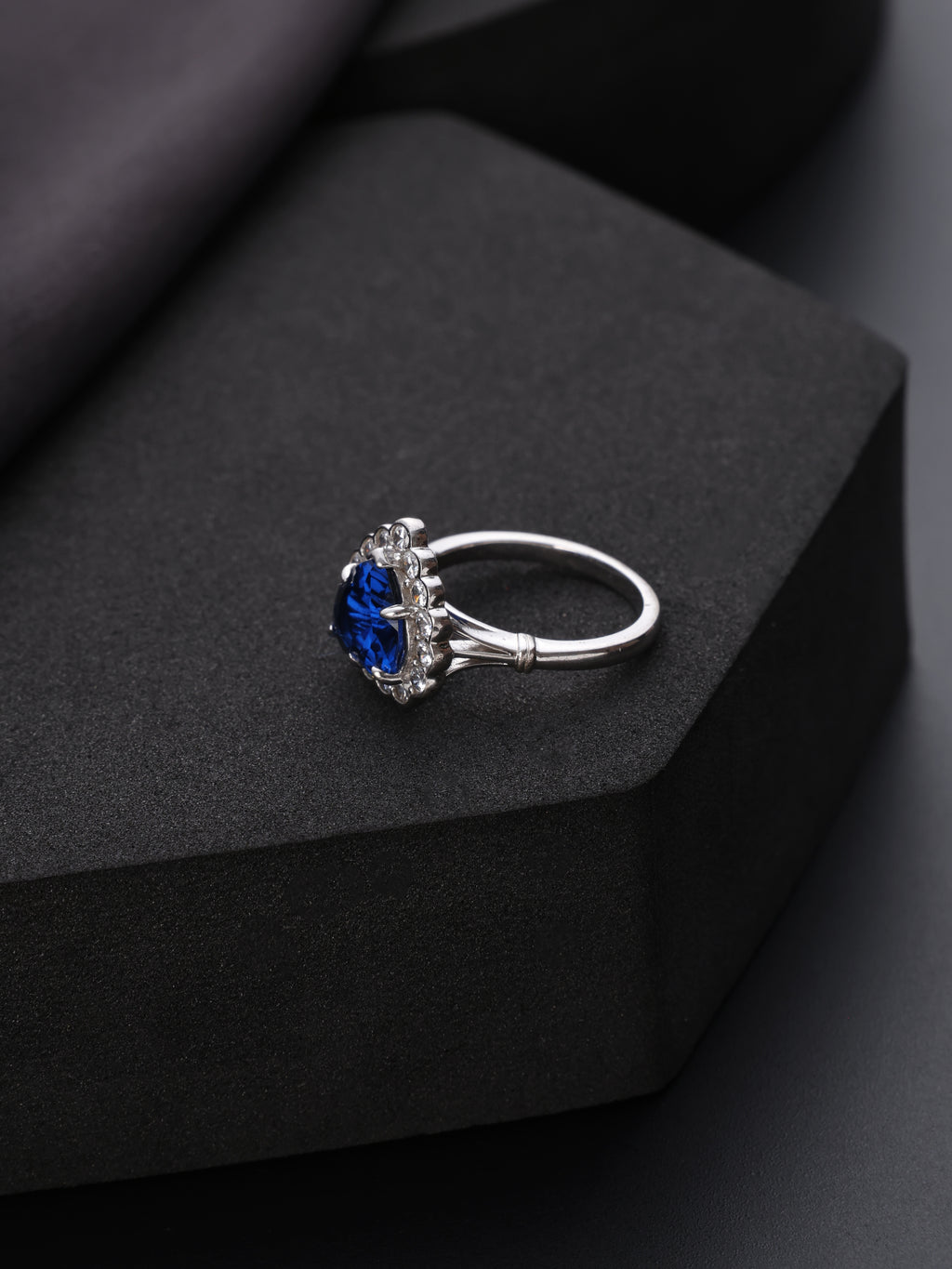Midnight Heart Ring