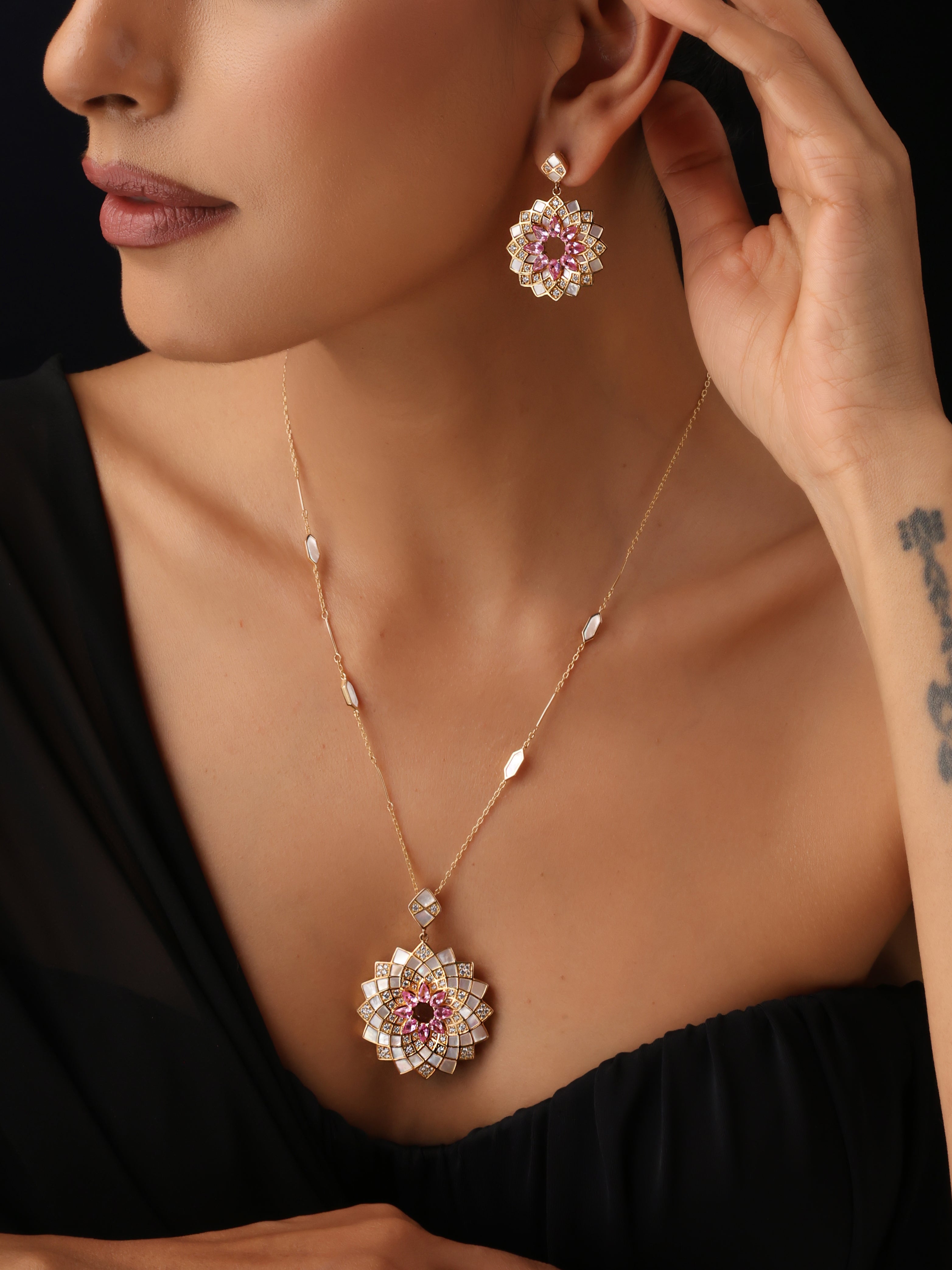 Floral Radiance Pendant Set