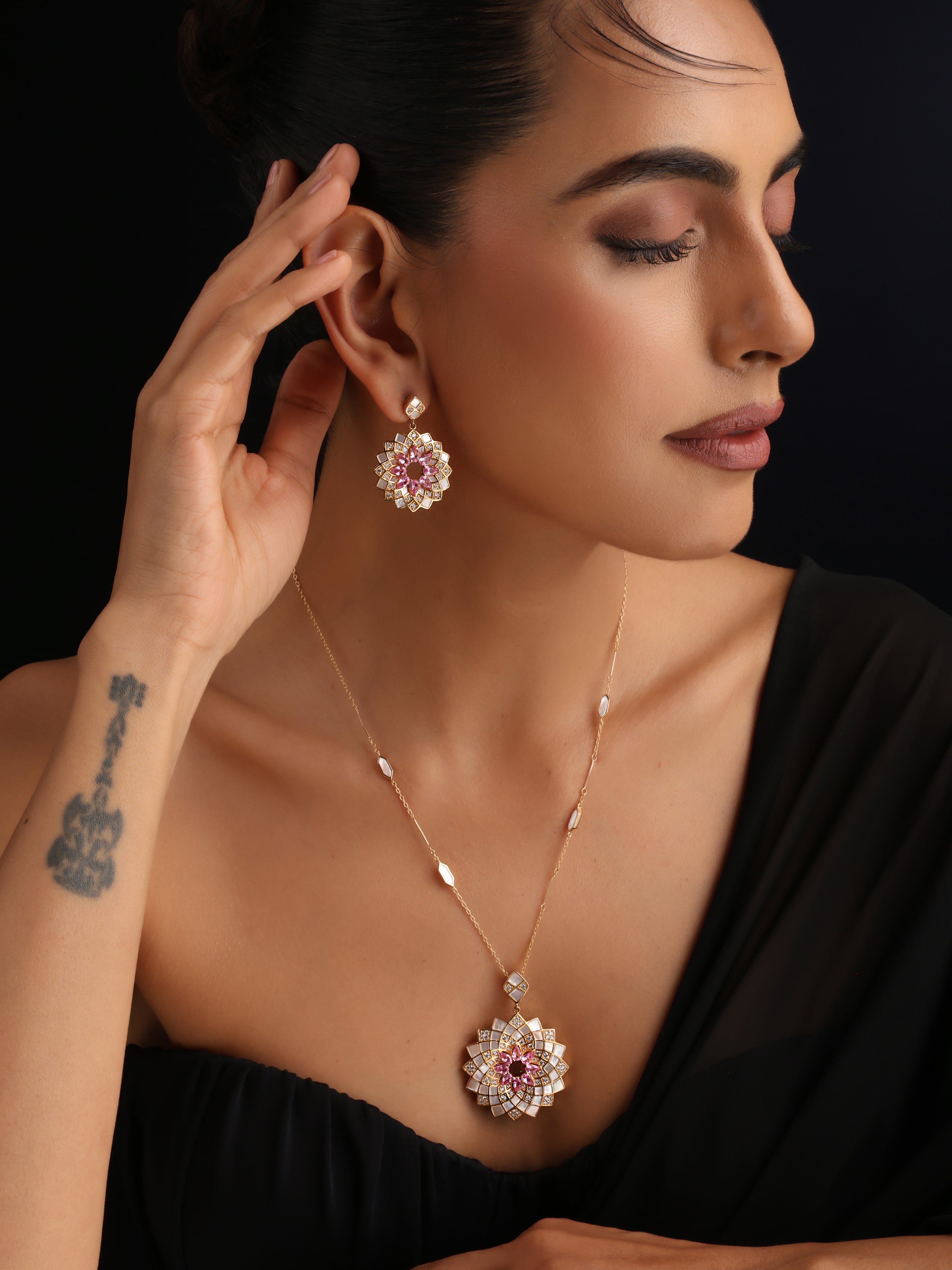 Floral Radiance Pendant Set