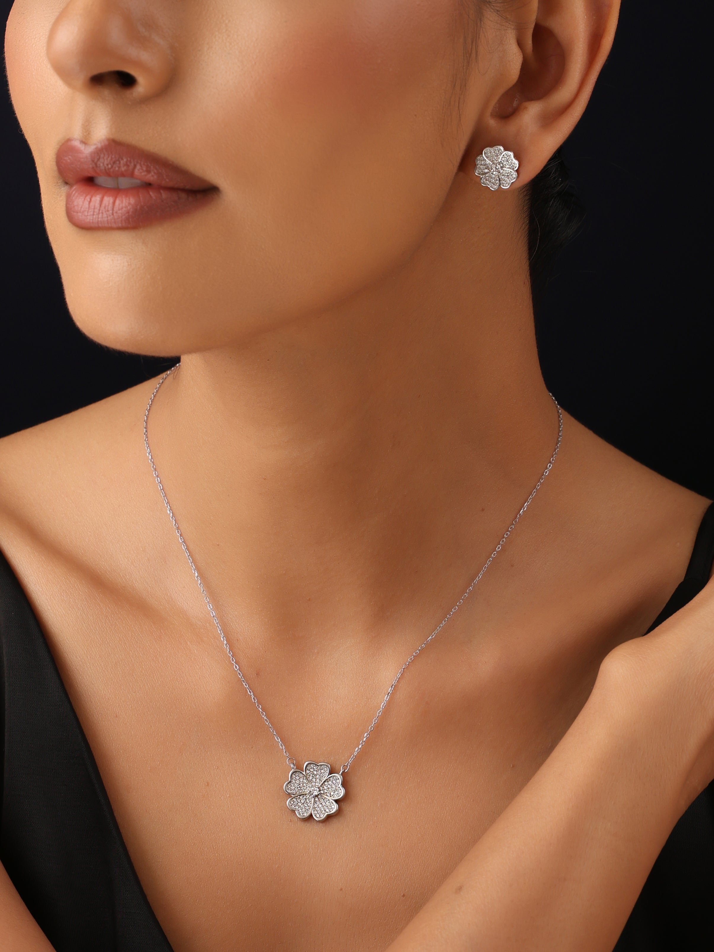 Everyday Bloom Pendant Set